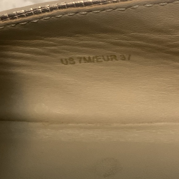 VINCE Blair perforated leather slip on shoes gold tone uppers white soles sz 7M - Picture 8 of 13